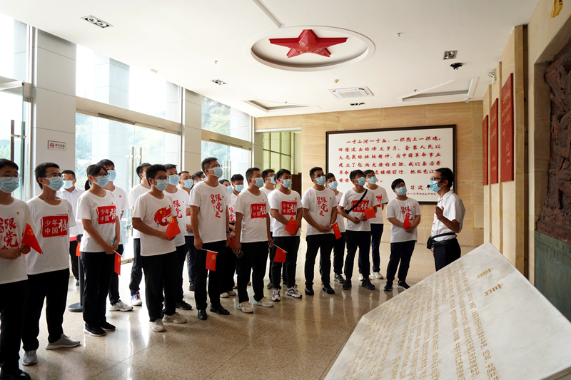 公司團(tuán)委開展“喜迎二十大、永遠(yuǎn)跟黨走、奮進(jìn)新征程”主題團(tuán)日活動7