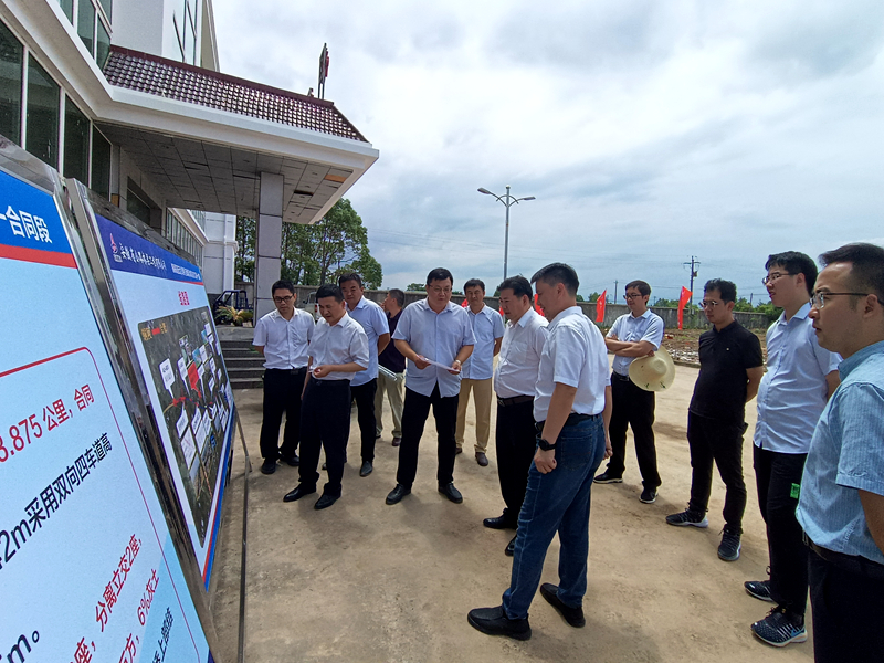 省鐵投公司副總經(jīng)理、蕪銅公路公司、皖江公司董事長劉允超一行到銅商高速項目調(diào)研指導(dǎo)工作1