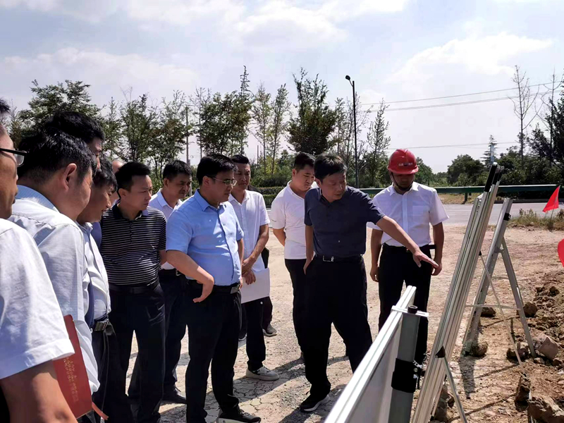 亳州市委常委、副市長(zhǎng)左龍蒞臨亳蒙預(yù)制標(biāo)調(diào)研指導(dǎo)